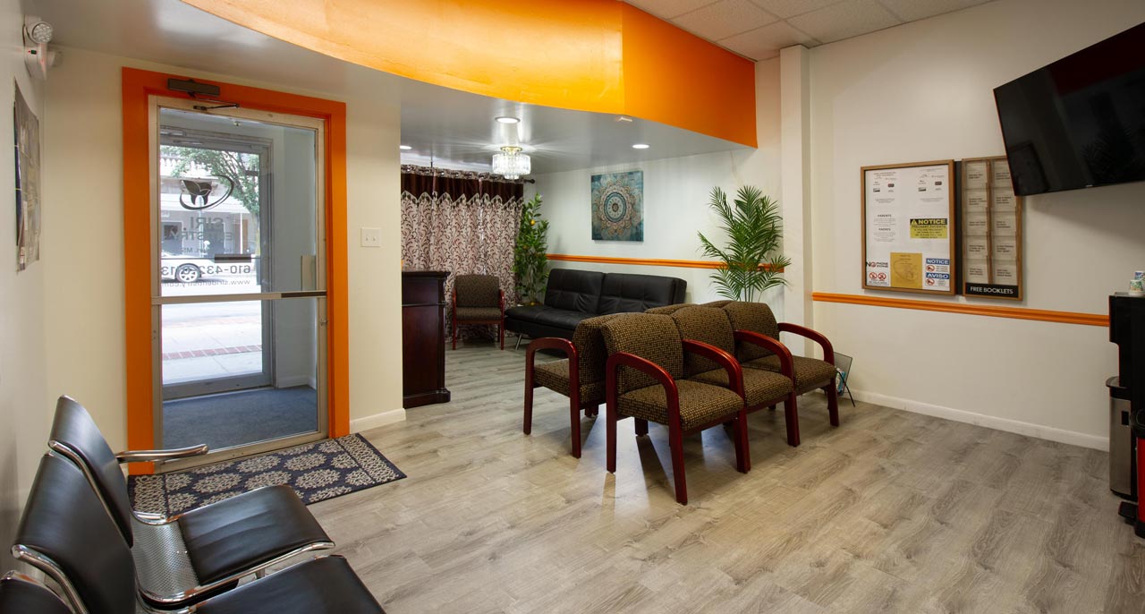 Patient waiting area at Siri Family and Cosmetic Dentistry.